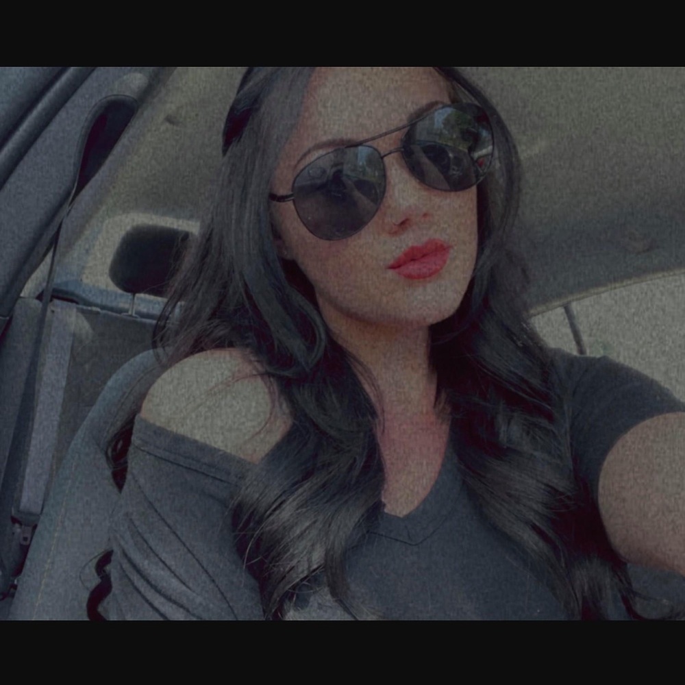 Meet your Posher, Rebecca